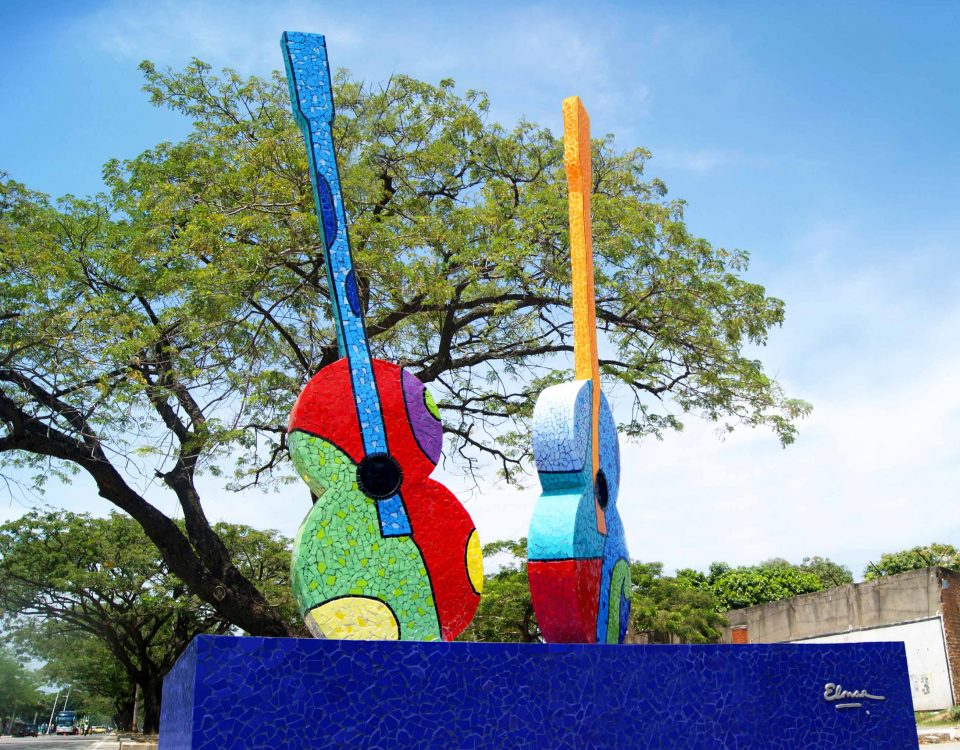 escultura-guitarras-elmar-elsa-losada-jorge-malkun3