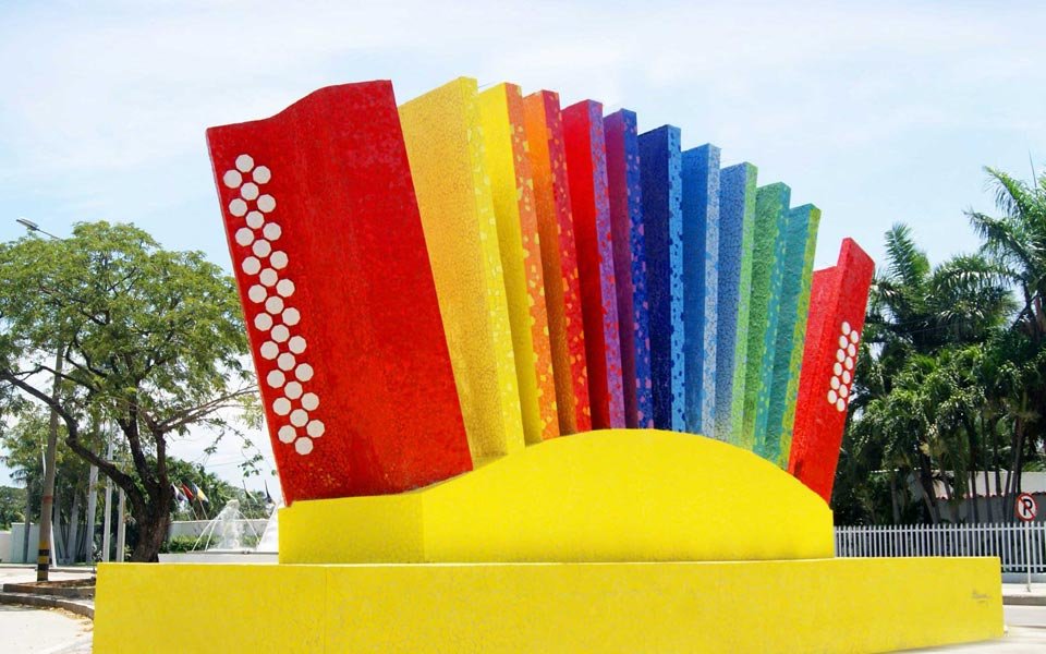 escultura-acordeon-elmar-elsa-losada-jorge-malkun.Portada.