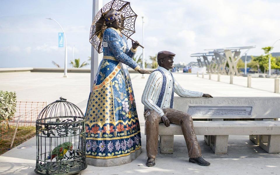 32-INMIGRANTES-Bronce-Mosaico-Portada